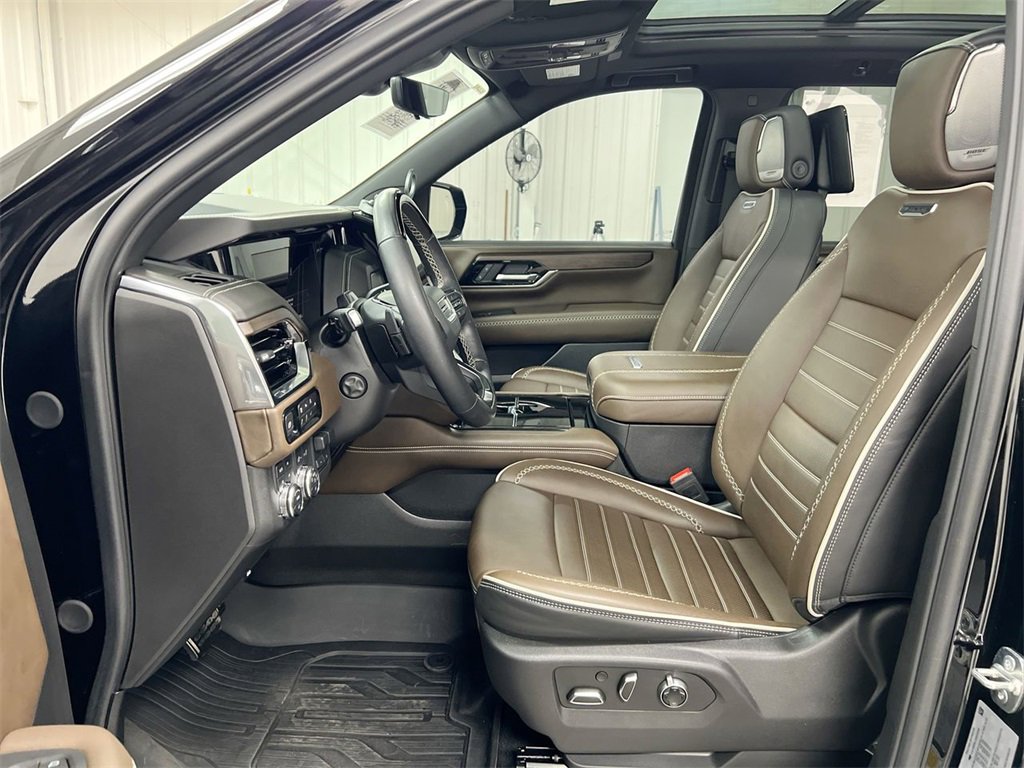 Used 2025 GMC Yukon Denali Ultimate image 20