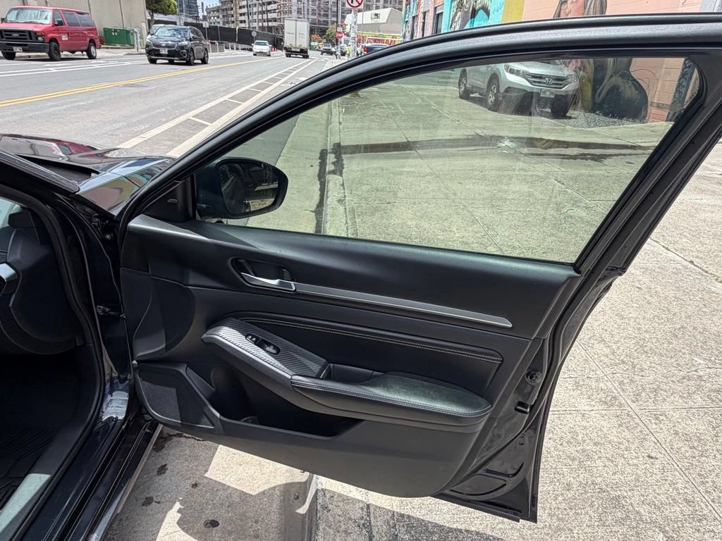 Used 2019 Nissan Altima 2.5 SV FWD image 10