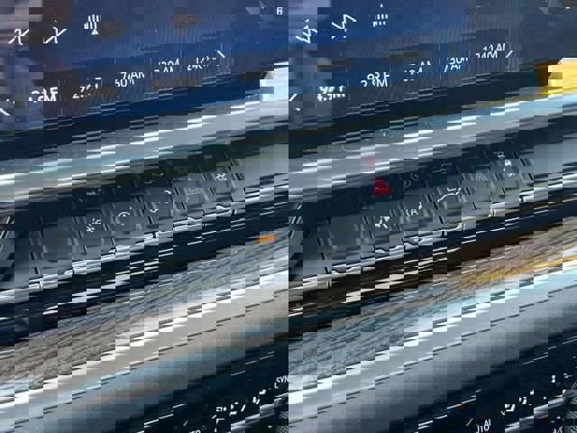 Used 2022 Chevrolet Silverado 1500 LT image 25