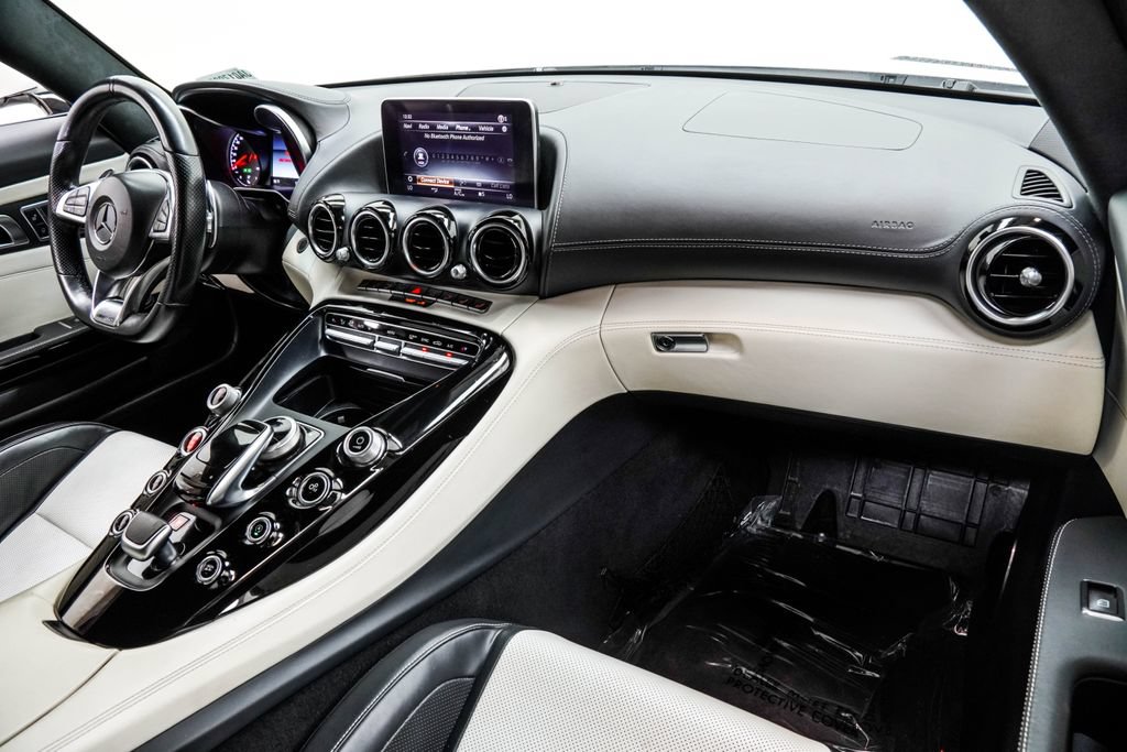 Used 2018 Mercedes-Benz AMG GT Roadster image 19