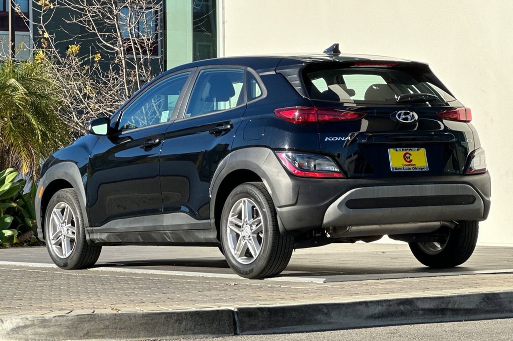 Used 2023 Hyundai Kona SE image 5