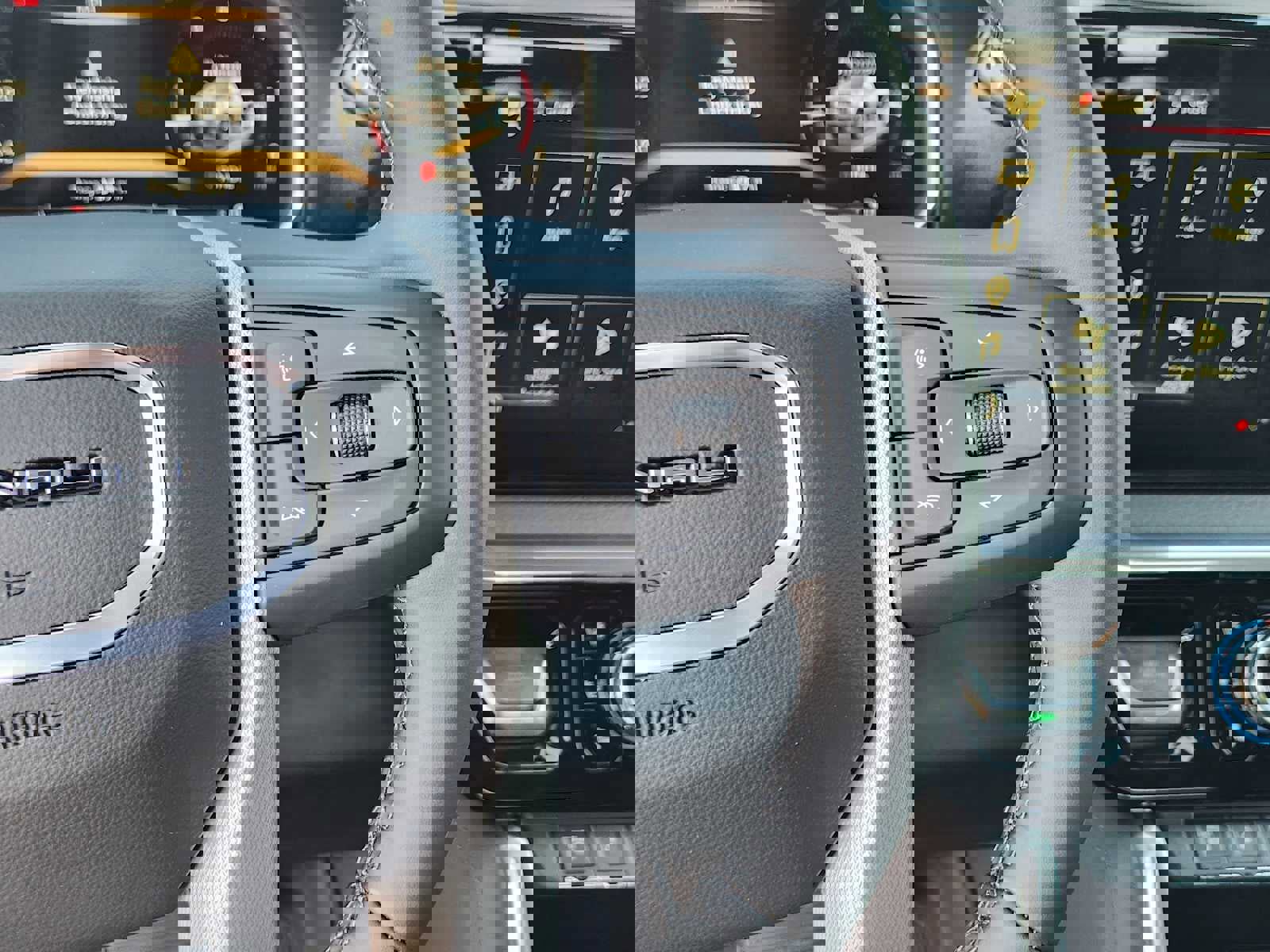 New 2026 GMC Sierra 2500 Denali w/ Denali Reserve Package image 17