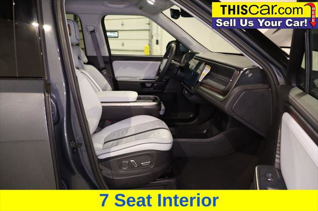 Used 2025 Rivian R1S Adventure image 27