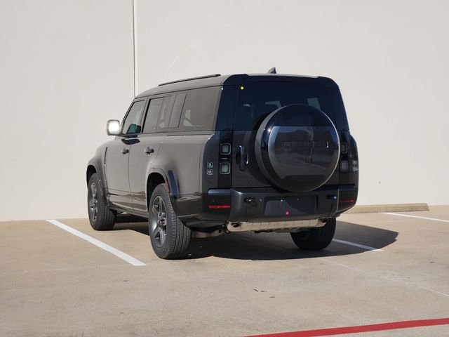 New 2026 Land Rover Defender 130 X-Dynamic SE image 3