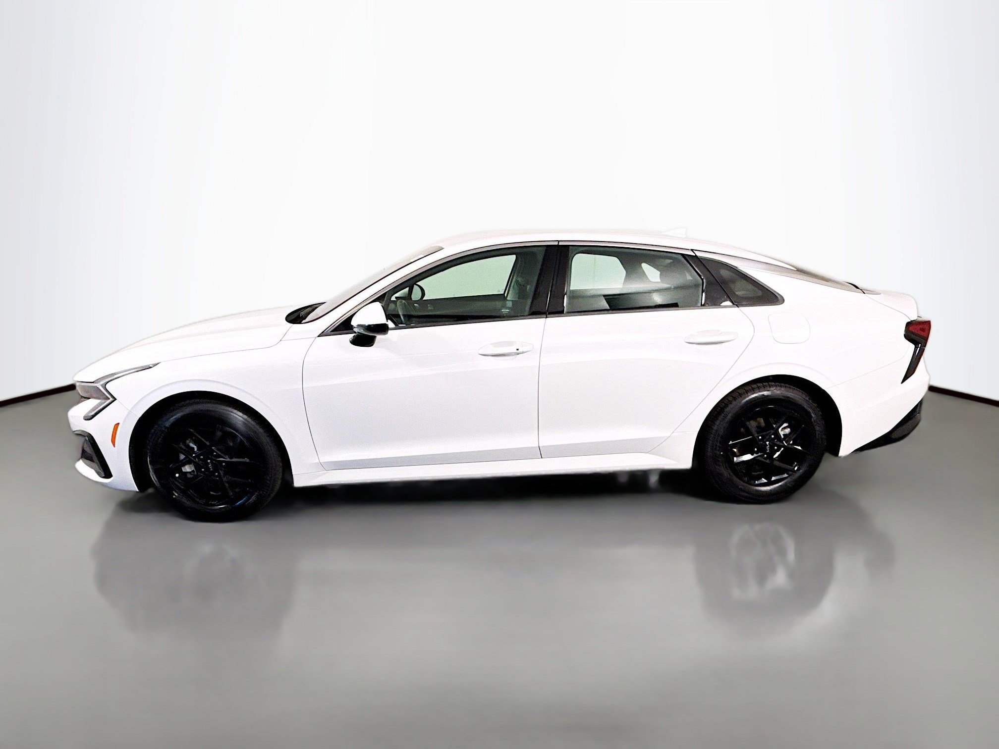 Used 2025 Kia K5 LXS image 6