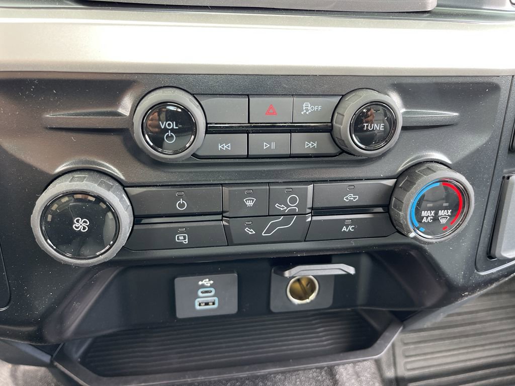 New 2025 Ford F250 XL w/ XL Chrome Package image 11