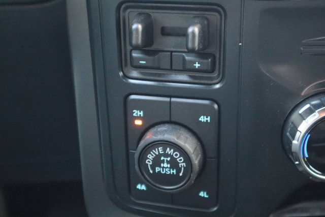 Used 2025 Ford F150 Lariat w/ Equipment Group 502A High image 13