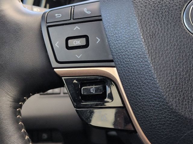 Used 2024 Toyota Crown Limited image 16