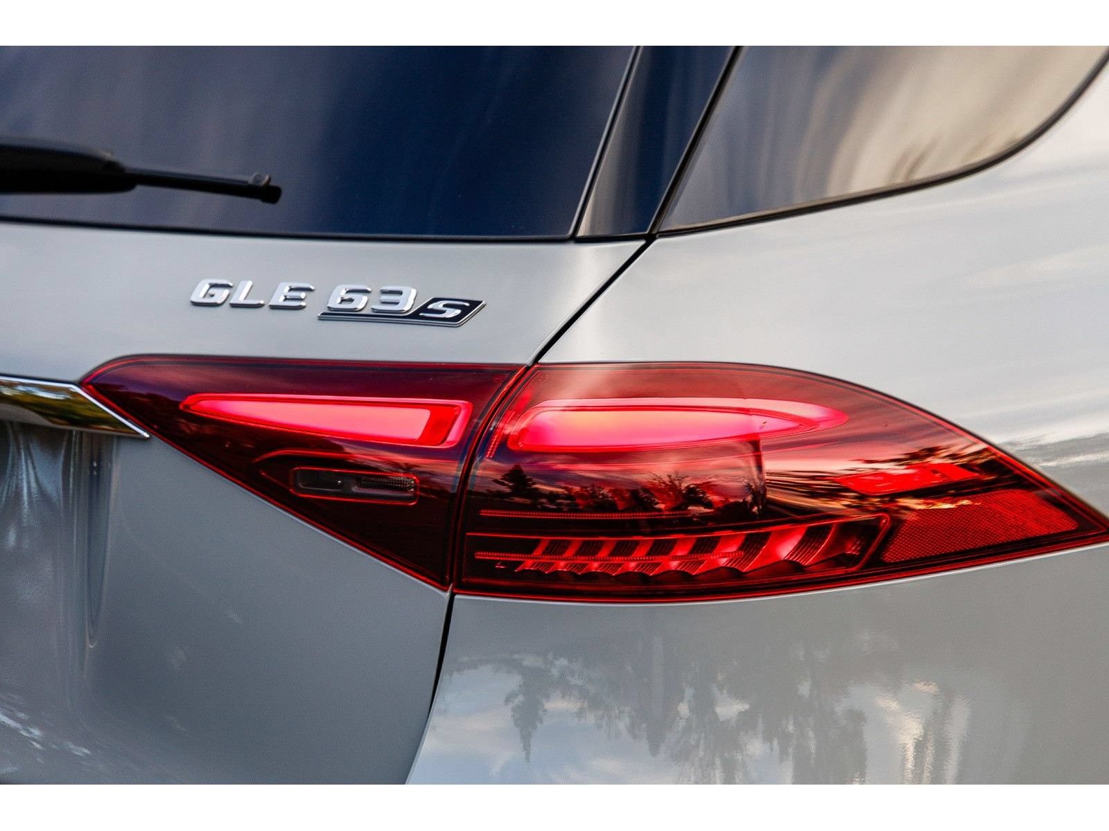 New 2026 Mercedes-Benz GLE 63 AMG S image 9