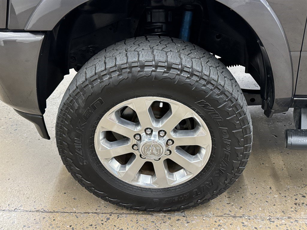 Used 2019 RAM 2500 Laramie AWD/4WD image 7