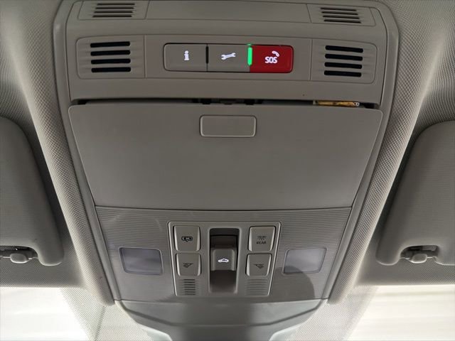 Used 2023 Volkswagen Jetta SE w/ Panoramic Sunroof Package image 25