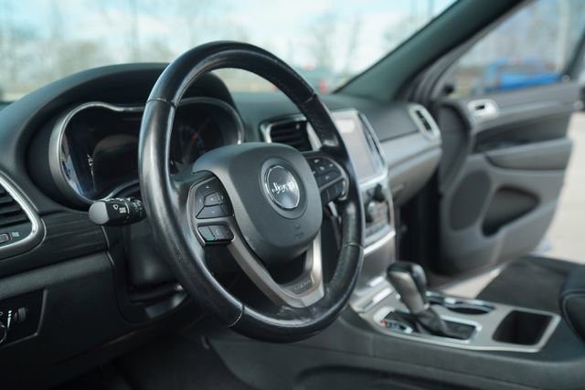 Used 2020 Jeep Grand Cherokee Altitude image 27