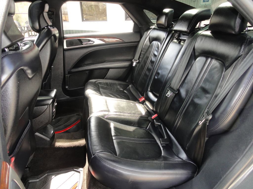 Used 2018 Lincoln MKZ Select w/ Select Plus Package FWD image 9