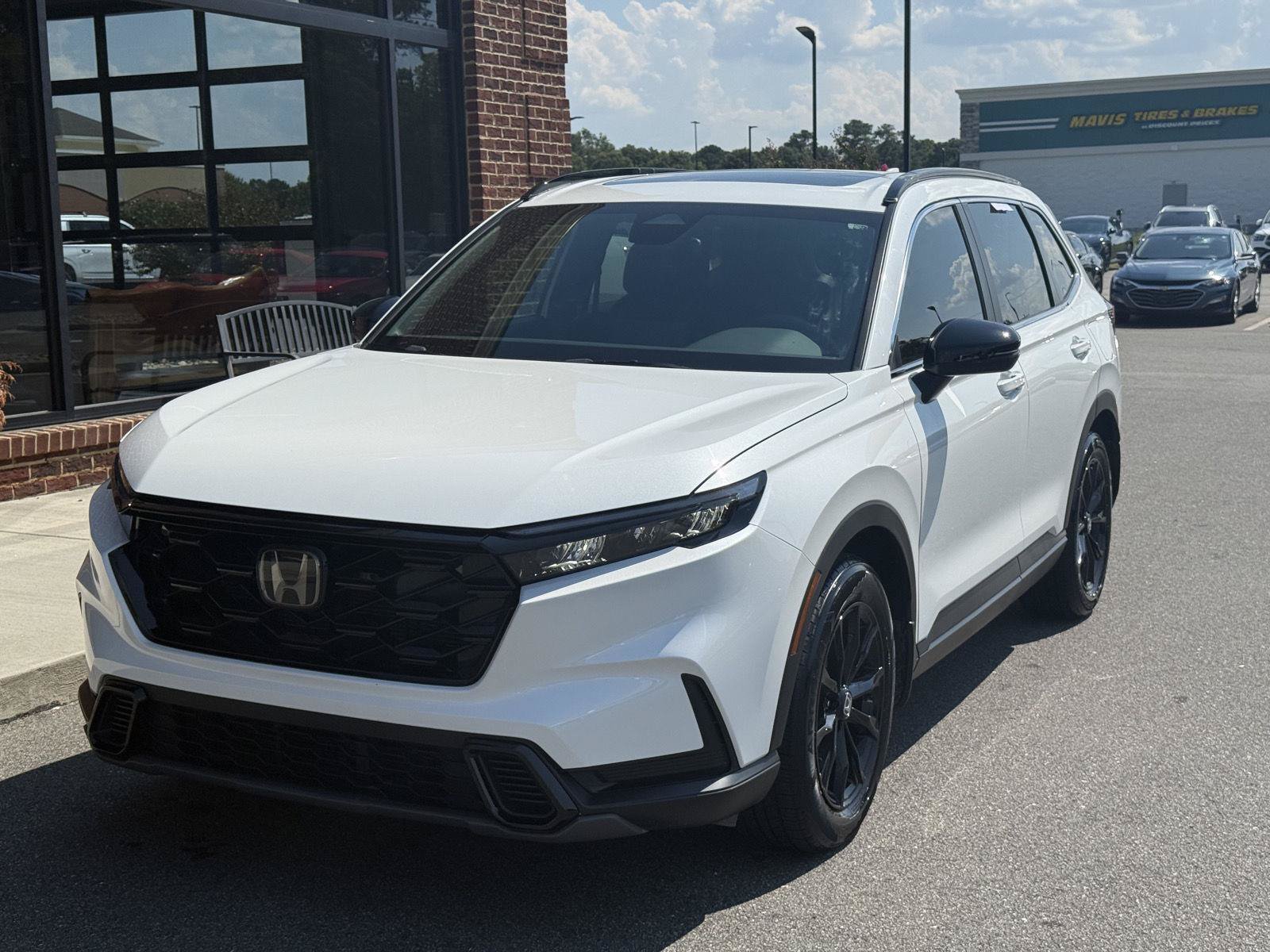 Used 2025 Honda CR-V Sport image 1