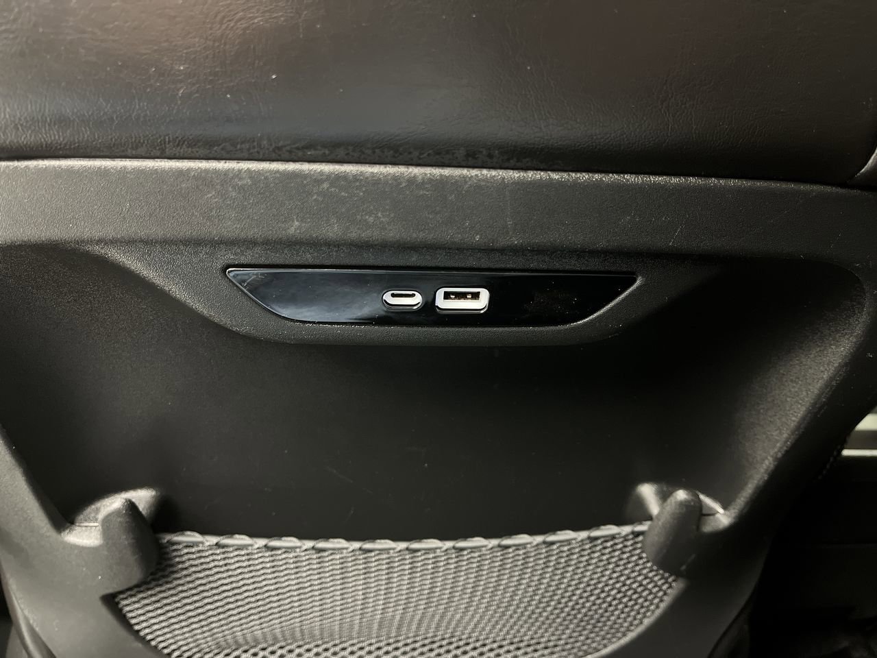 Used 2025 Chrysler Pacifica Select FWD image 11