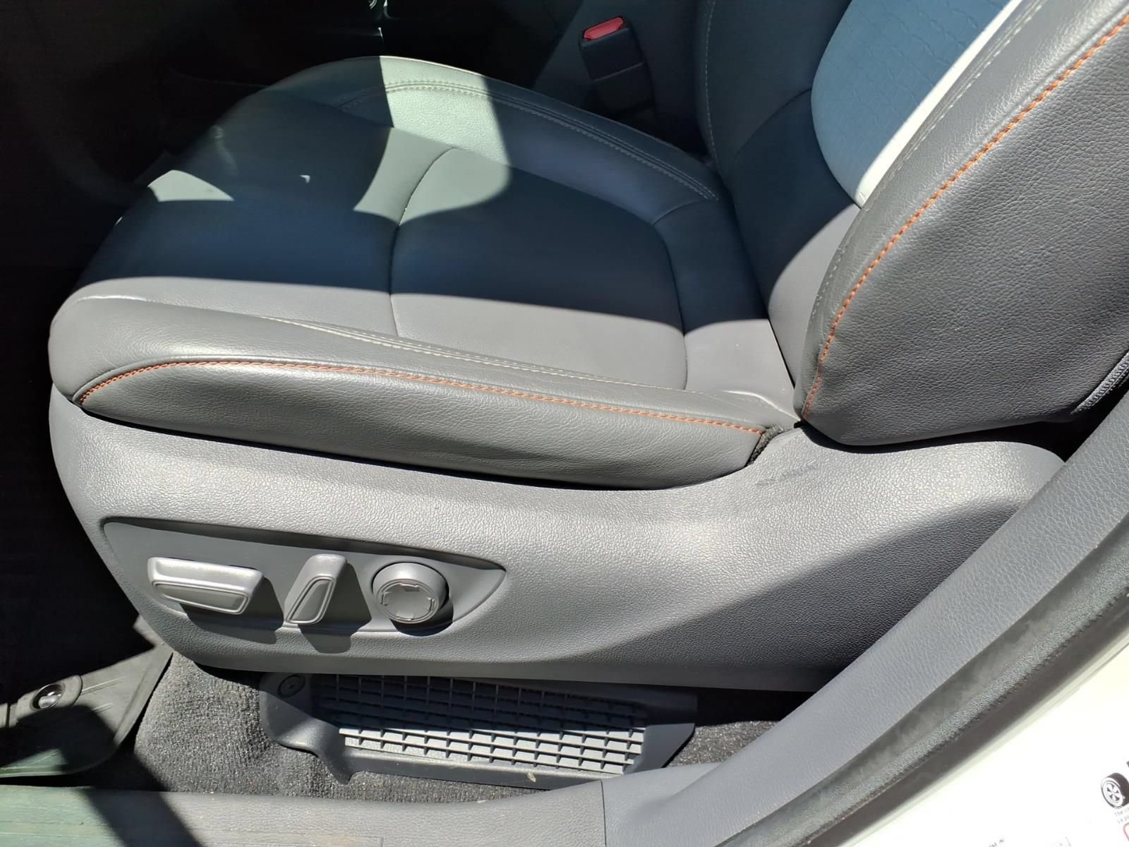 Used 2021 Toyota Sienna XSE AWD/4WD image 17