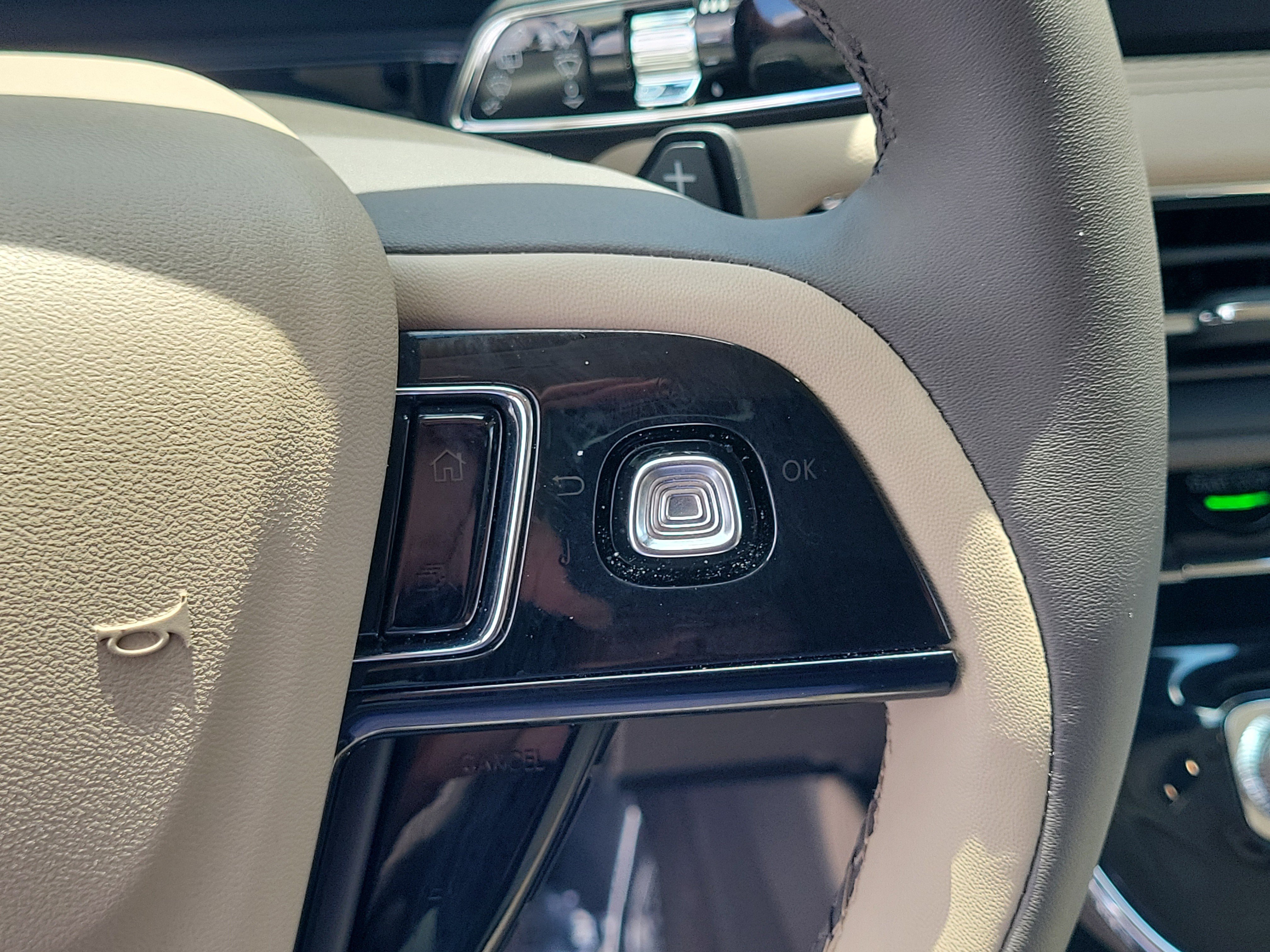Used 2024 Lincoln Corsair FWD image 19