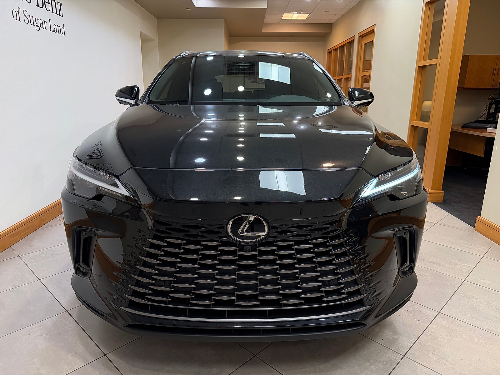 Used 2025 Lexus RX 350 Premium Plus w/ Accessory Package (Z1) FWD image 3