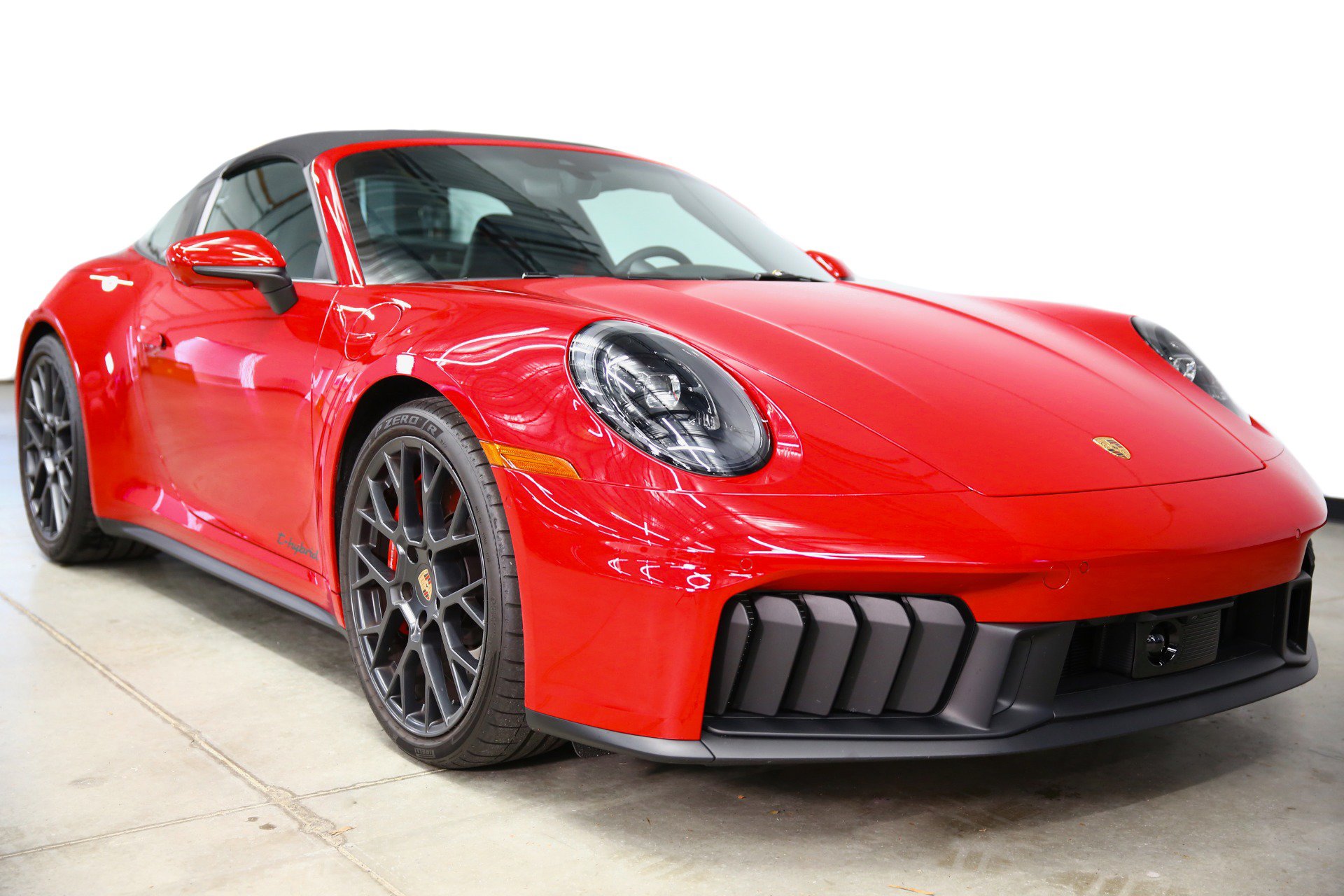 Used 2026 Porsche 911 Targa 4 GTS AWD/4WD image 3