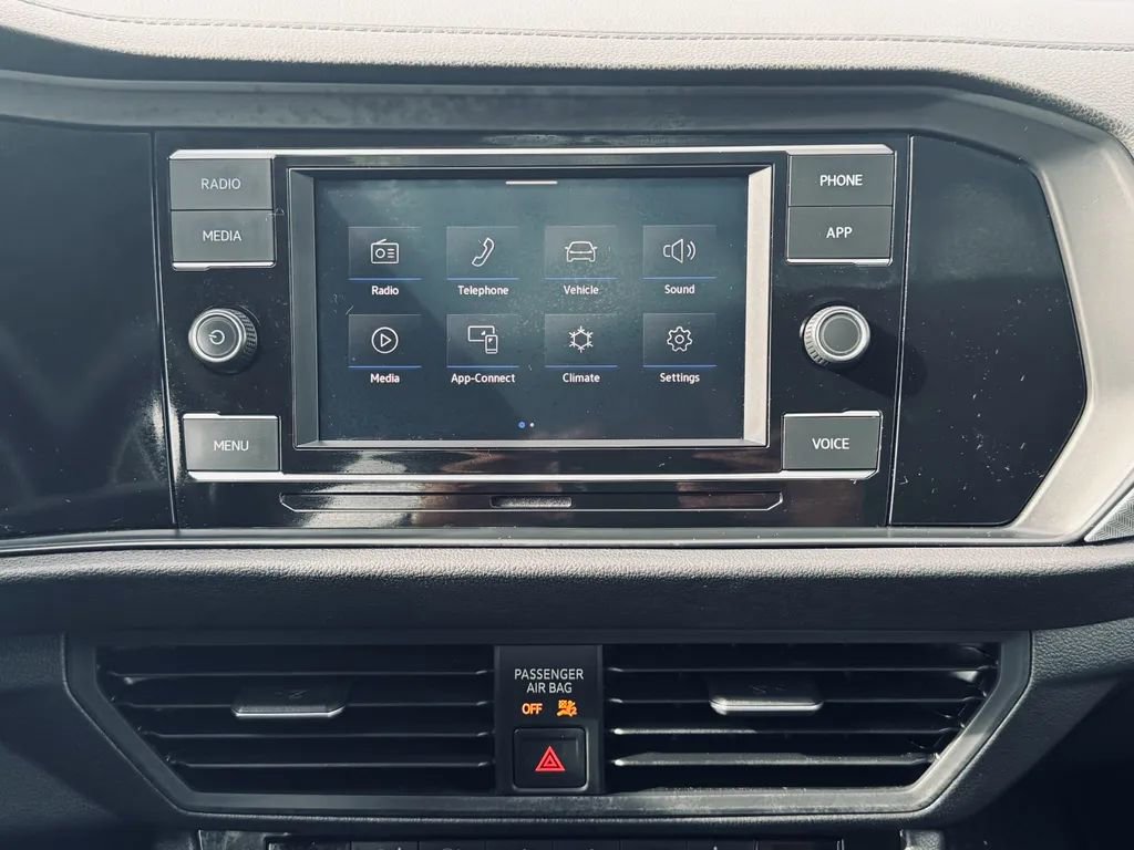 Used 2021 Volkswagen Jetta SE image 15