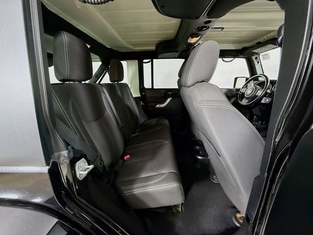 Used 2017 Jeep Wrangler Unlimited Sahara w/ Connectivity Group image 22