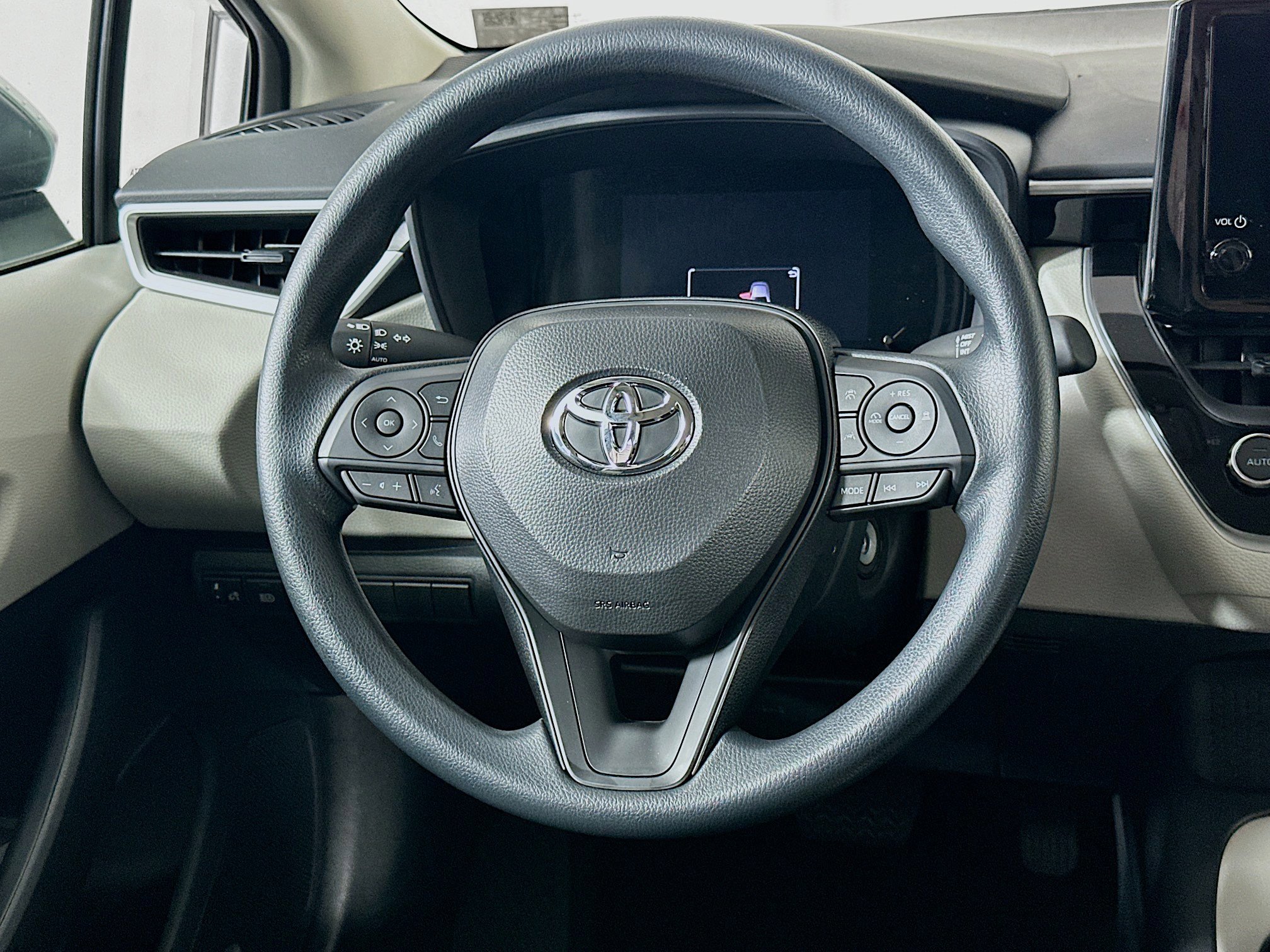 Used 2026 Toyota Corolla LE image 18