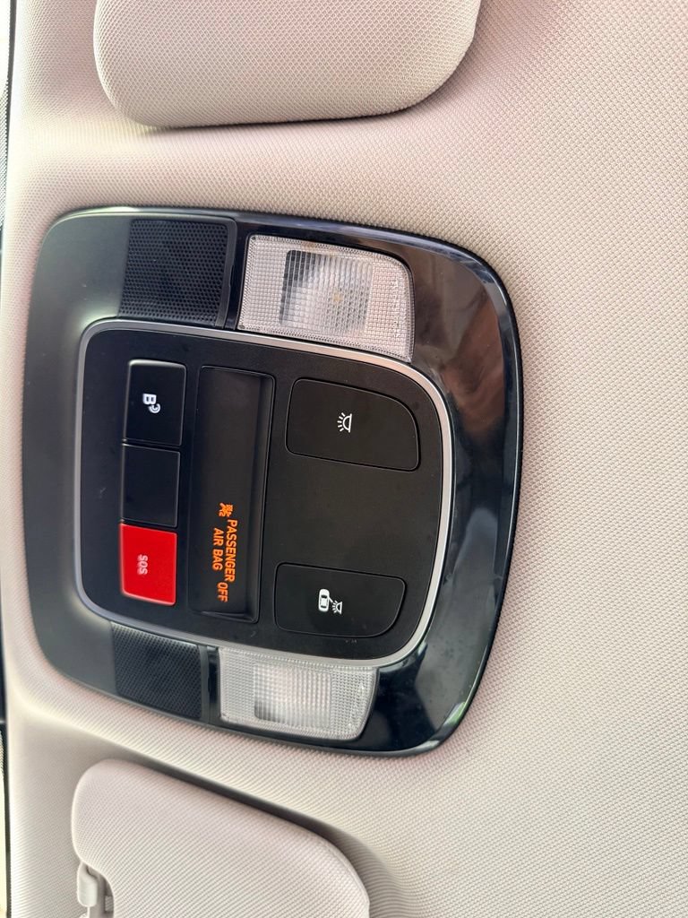 Used 2025 Hyundai Sonata SEL FWD image 26