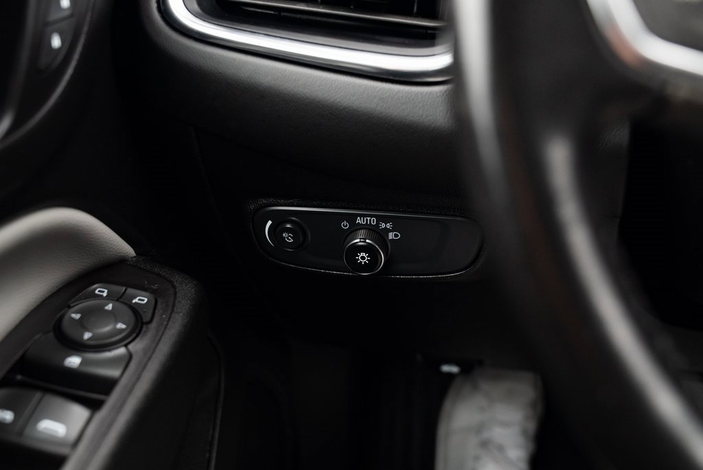 Used 2019 Chevrolet Equinox LT image 13