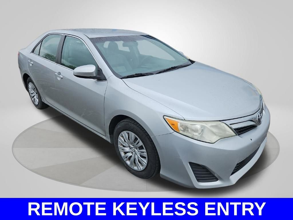 Used 2012 Toyota Camry LE FWD image 3