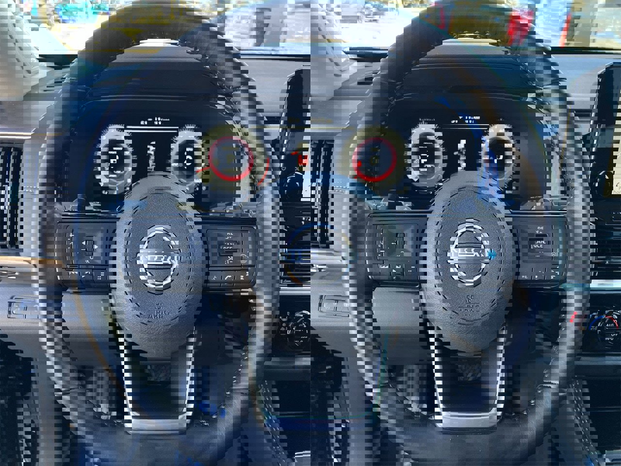 Certified 2023 Nissan Pathfinder Platinum image 10