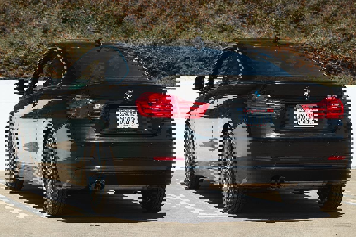 Used 2017 BMW 430i Coupe w/ Driver Assistance Package image 8