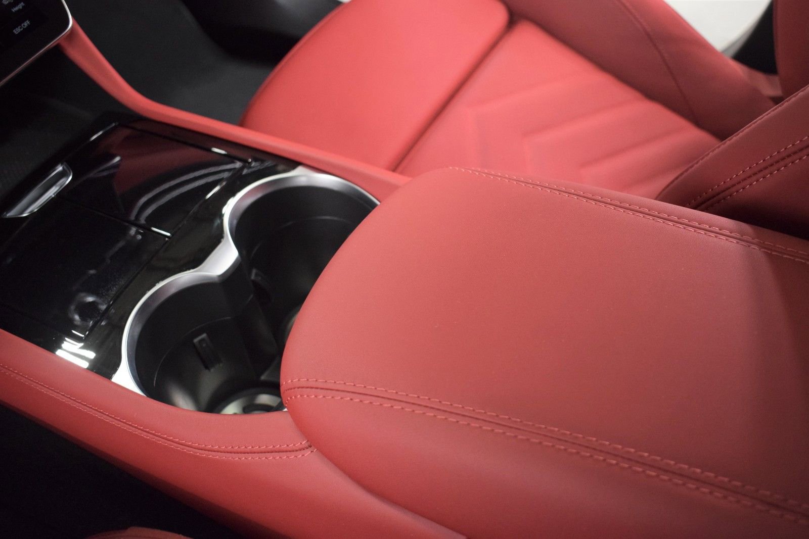 New 2025 Maserati Grecale Folgore AWD/4WD image 37