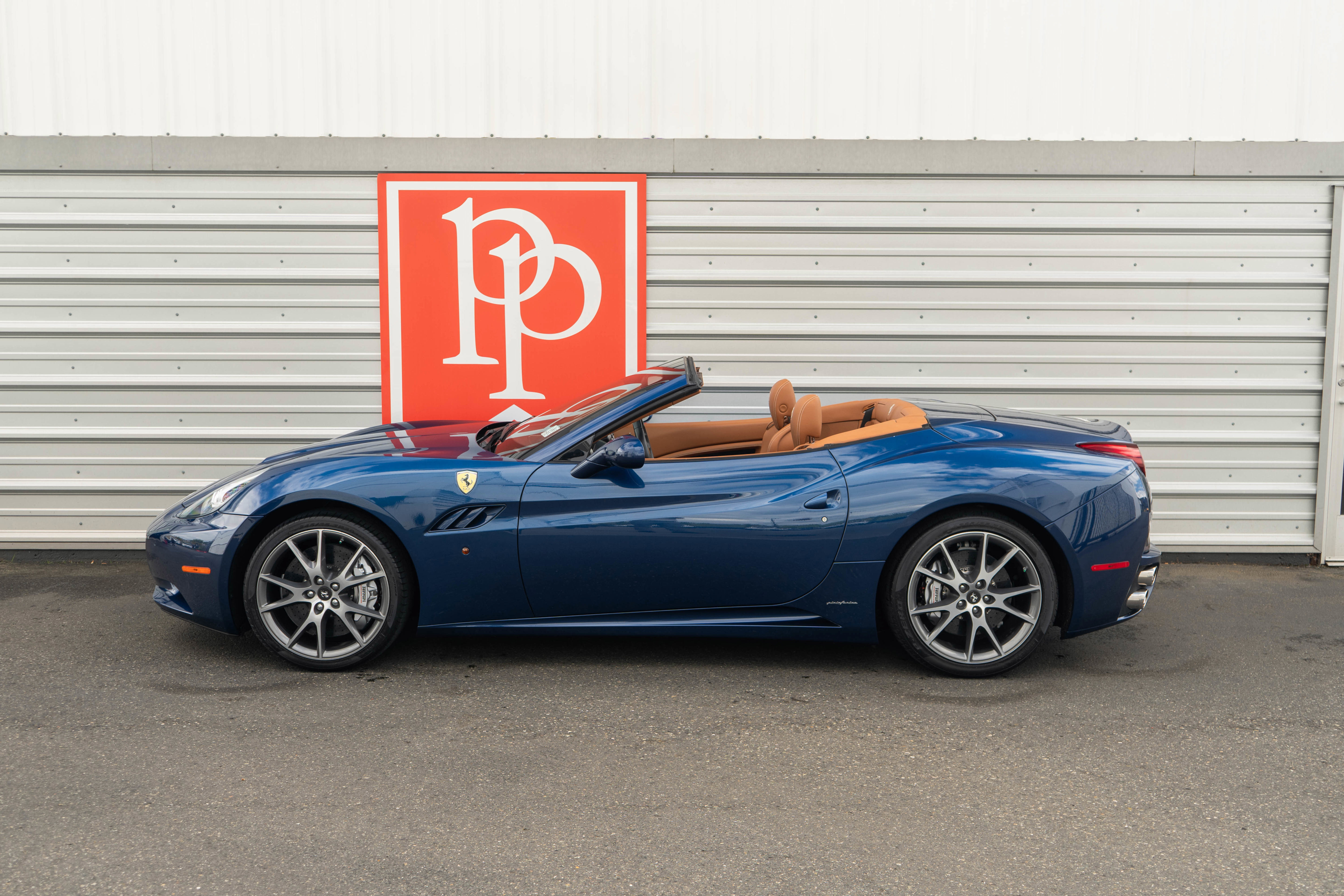 Used 2012 Ferrari California RWD image 29
