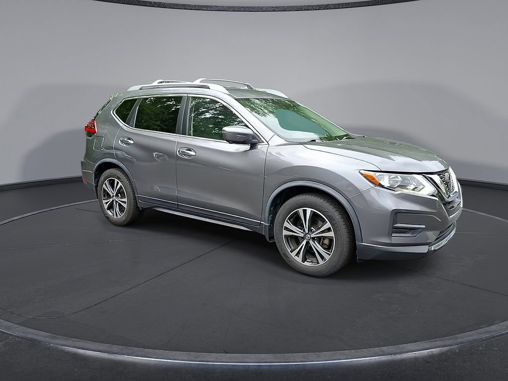 Used 2019 Nissan Rogue SV w/ Premium Package FWD image 6