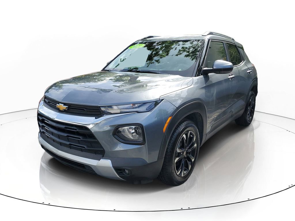 Used 2021 Chevrolet TrailBlazer LT w/ Convenience Package FWD image 2