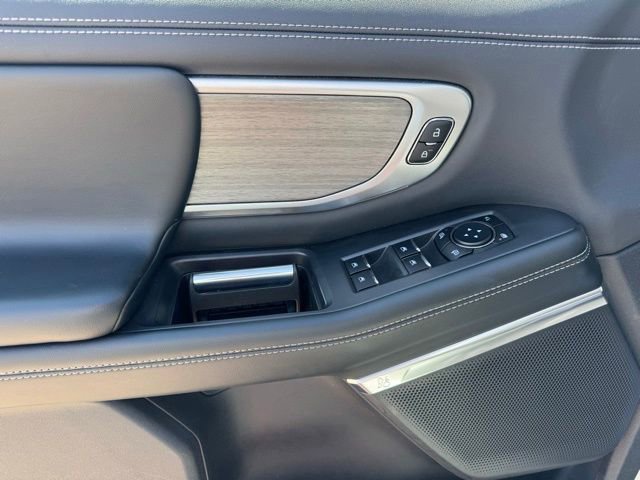 Used 2025 Ford Expedition Platinum AWD/4WD image 11