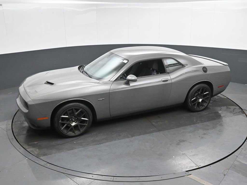 Used 2017 Dodge Challenger R/T RWD image 35