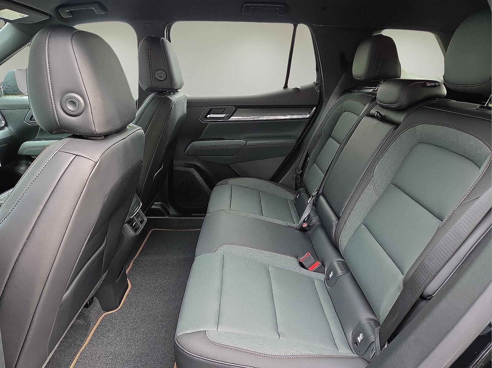 New 2026 GMC Terrain AT4 w/ Technology Package II image 10