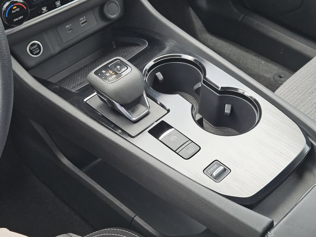 Certified 2023 Nissan Rogue SV FWD image 15