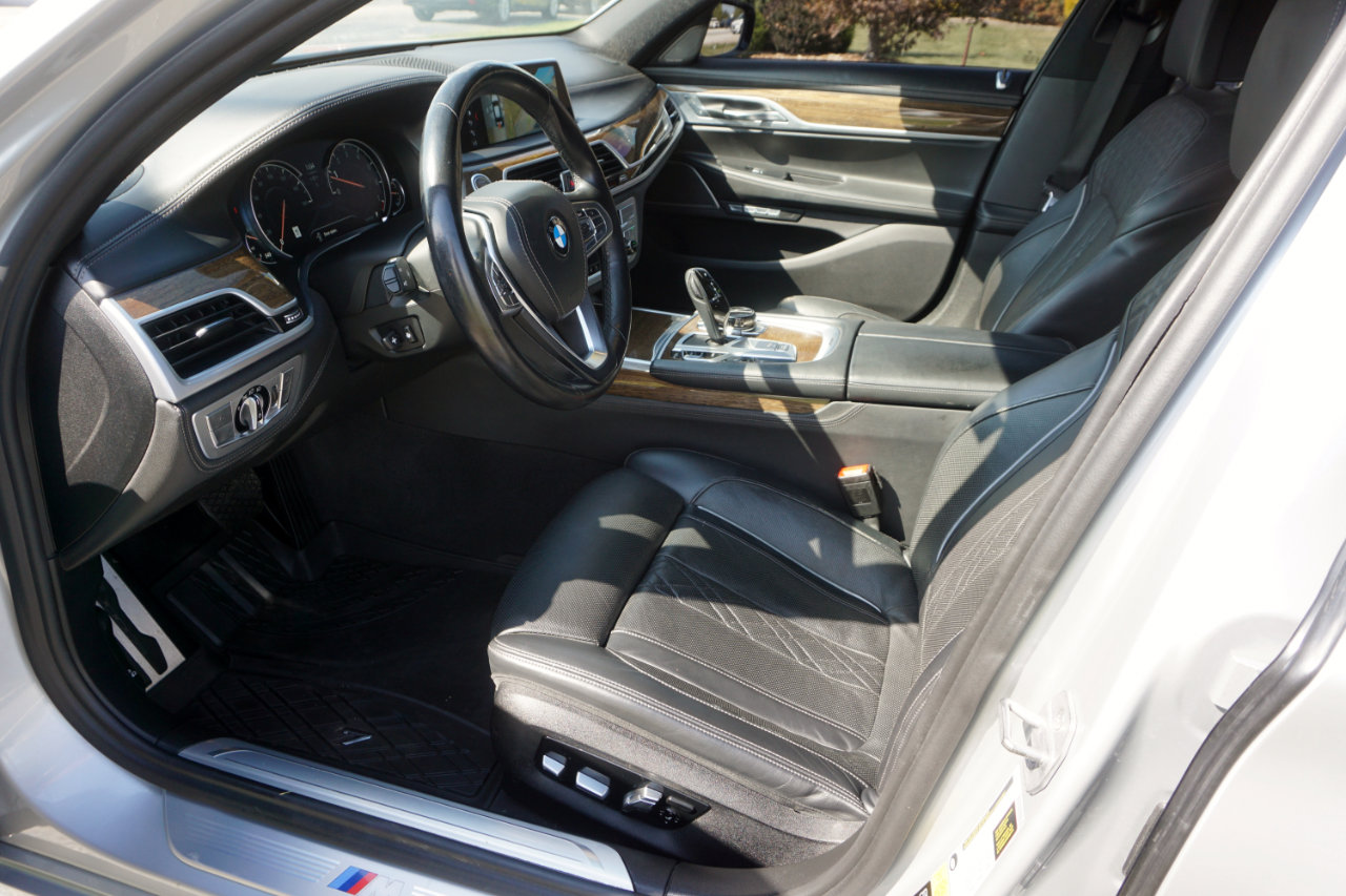 Used 2018 BMW 750i xDrive image 7