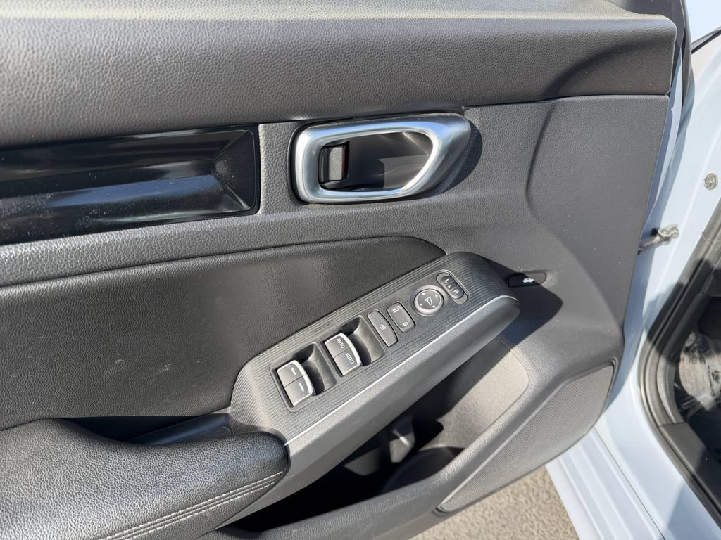 Used 2022 Honda Civic Touring image 13
