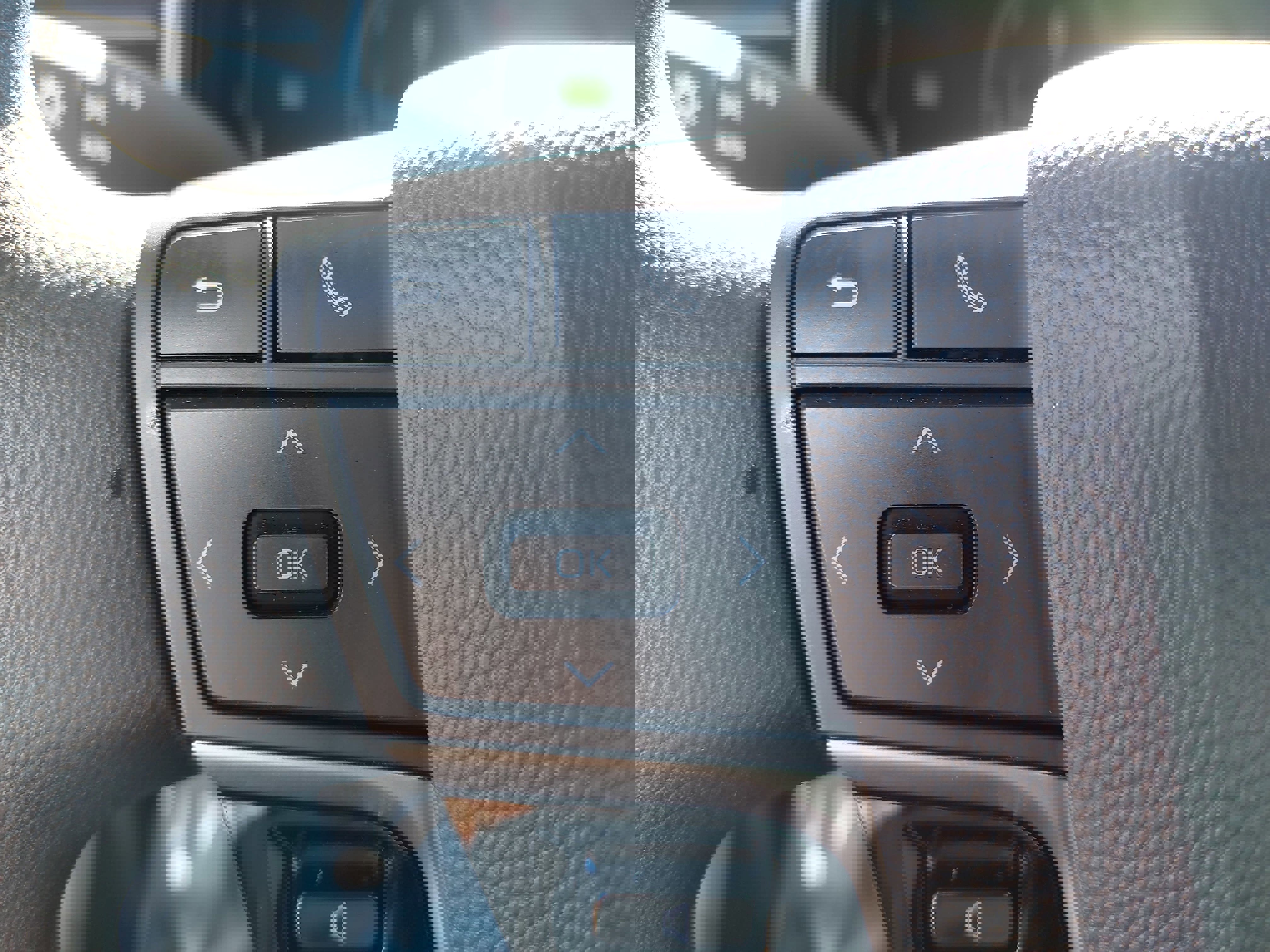 Used 2025 Toyota Camry LE image 19