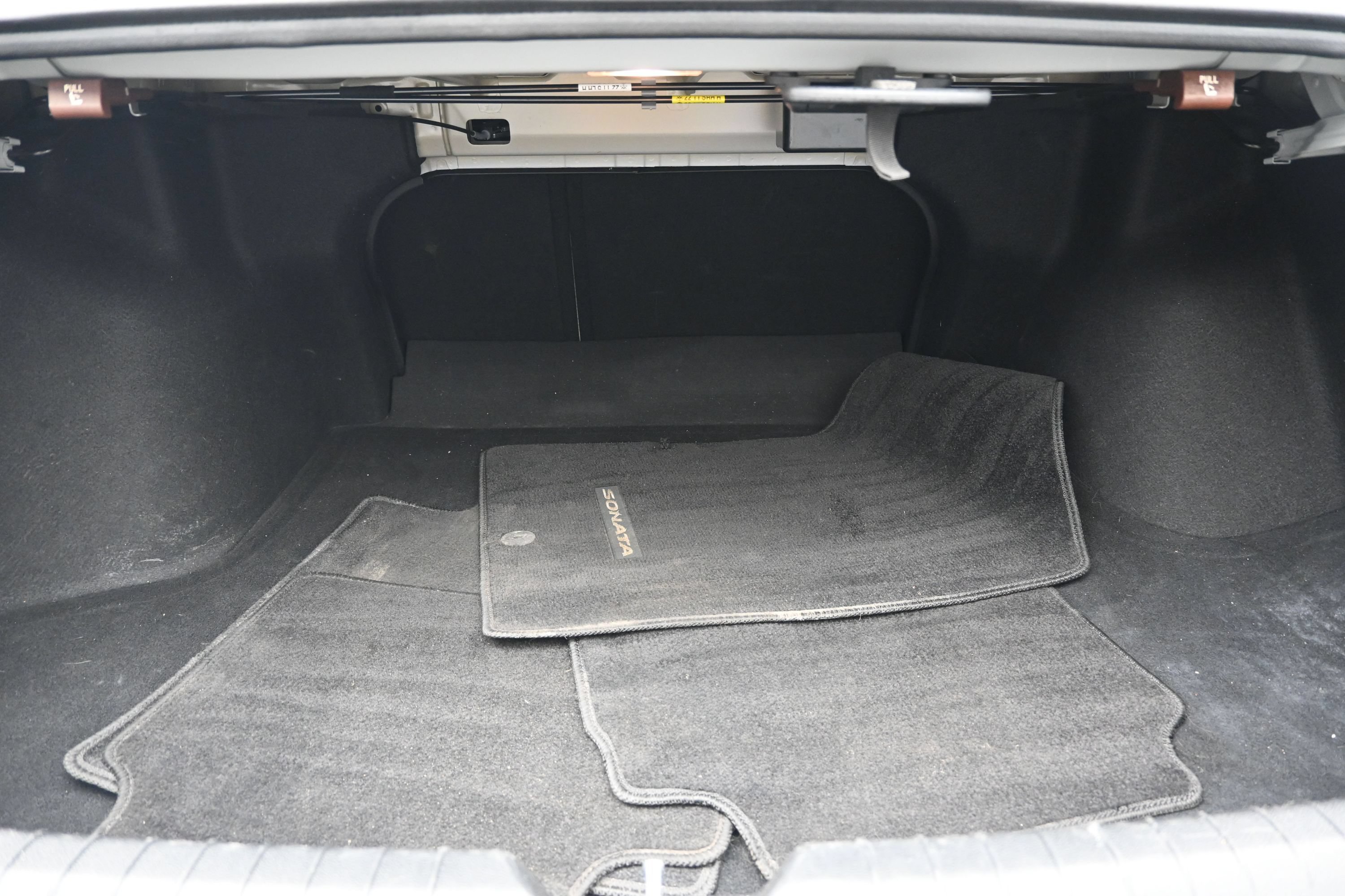 Certified 2023 Hyundai Sonata SE w/ Cargo Package FWD image 23