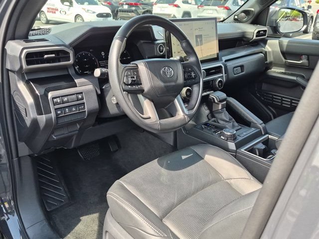 Certified 2025 Toyota 4Runner Limited AWD/4WD image 4