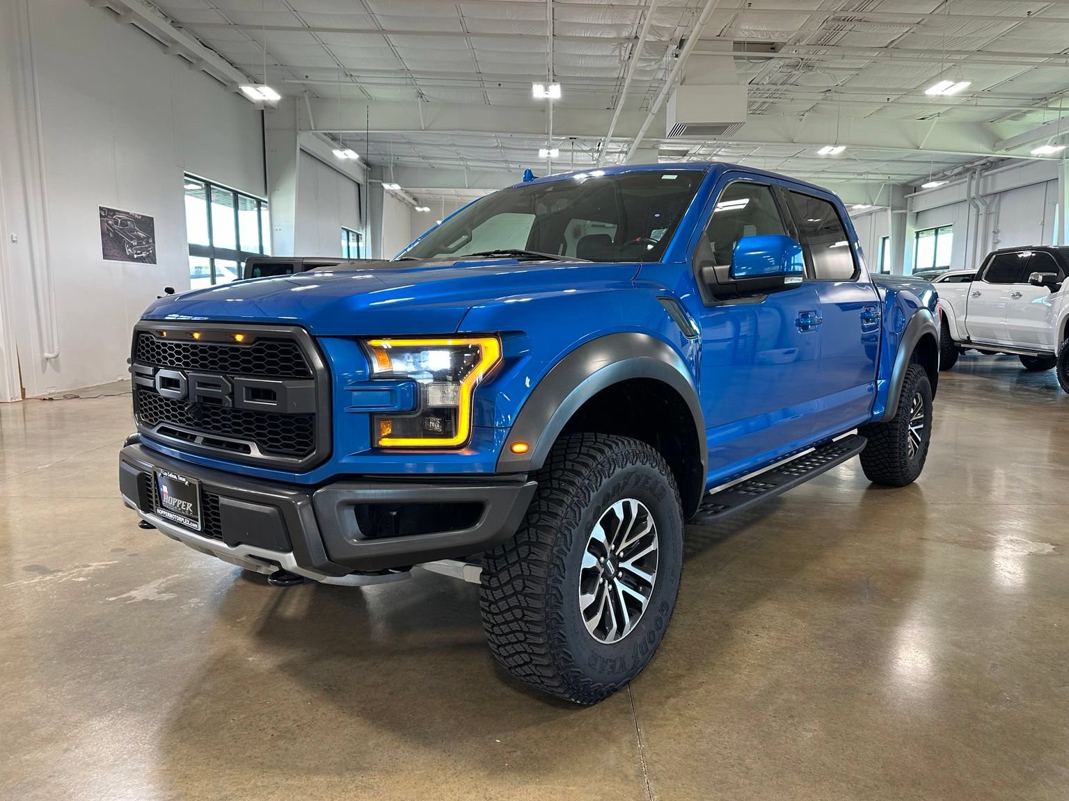 Used 2019 Ford F150 Raptor w/ Equipment Group 802A Luxury AWD/4WD image 3