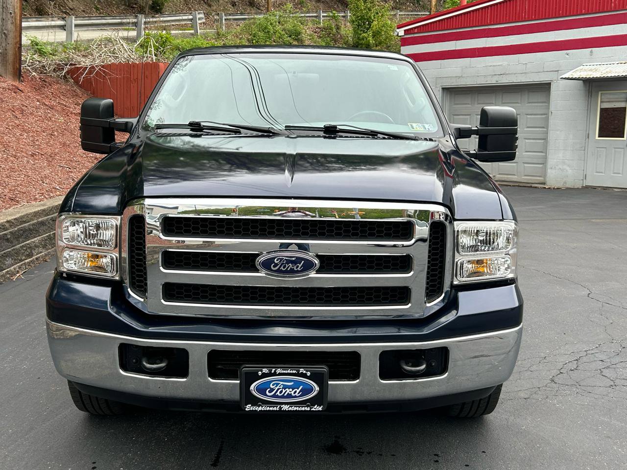 Used 2005 Ford Excursion XLT RWD image 9