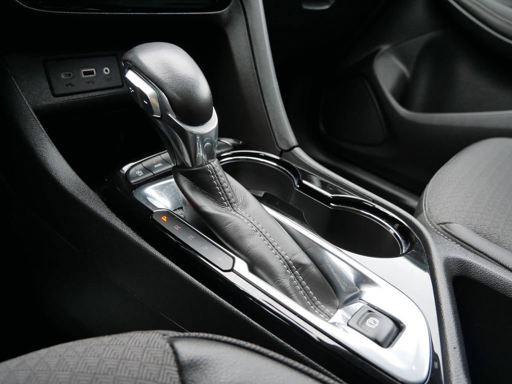 Used 2022 Buick Encore GX Select image 21