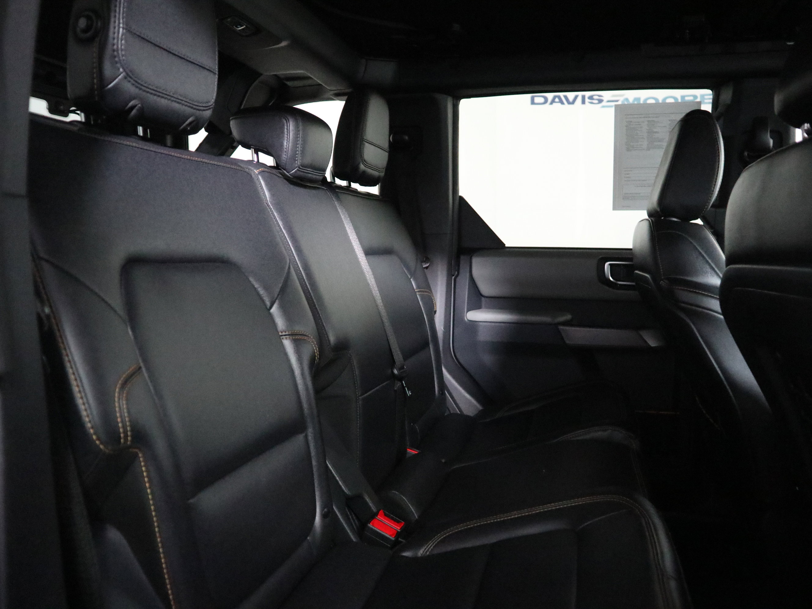 Used 2023 Ford Bronco Badlands image 20