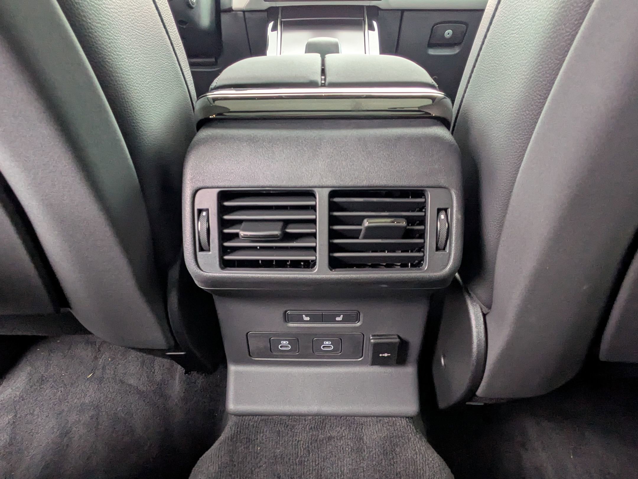 Certified 2026 Land Rover Range Rover Velar Dynamic SE image 21