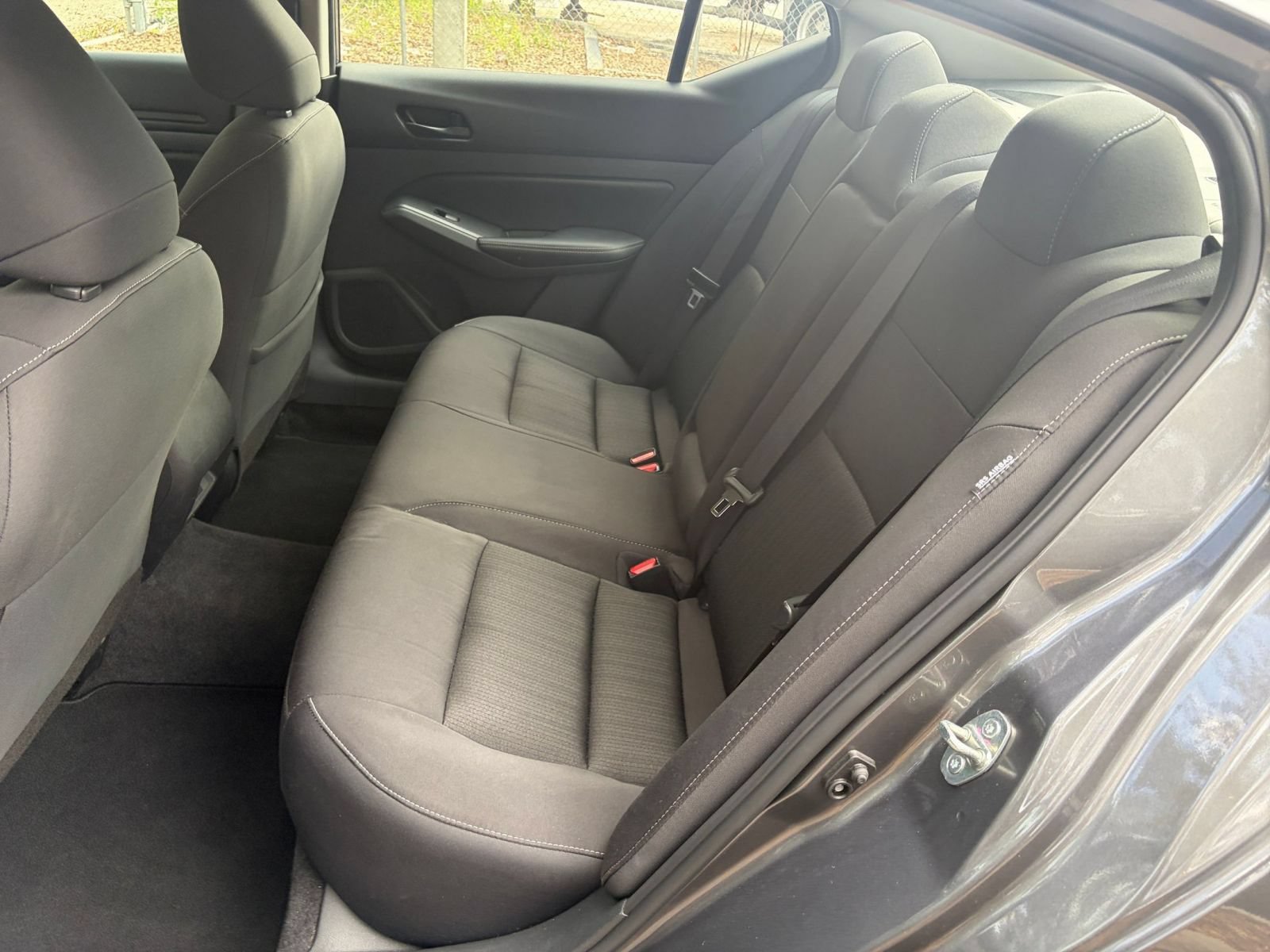Used 2025 Nissan Altima 2.5 SV FWD image 32